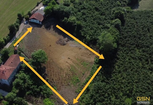 1-SAKARYA TOPÇU'DA SATILIK VİLLA İMARLI ARSA